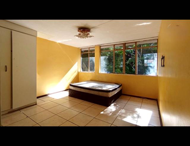 3 BEDROOM APARTMENT FOR SALE IN SUNNYSIDE